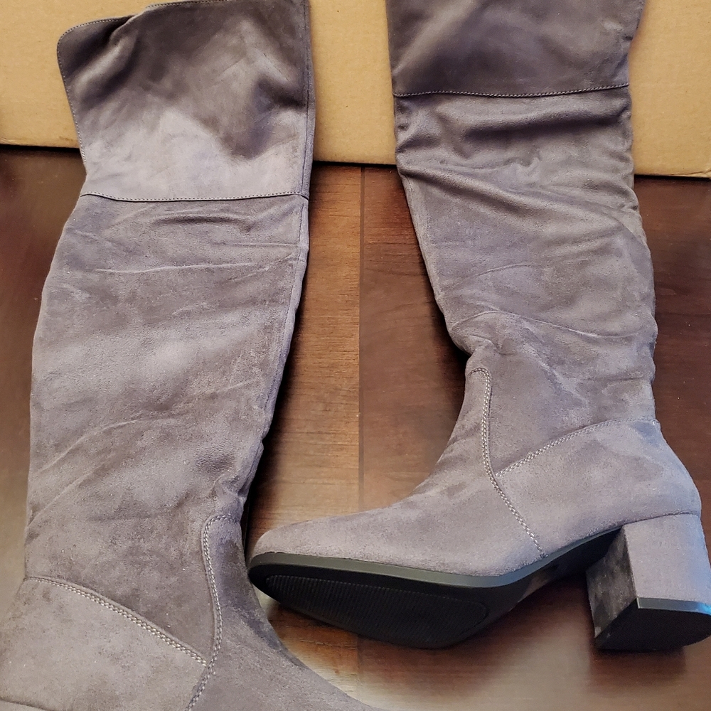 Nature Breeze Faux Seuede Knee High Boots - Picture 4 of 7